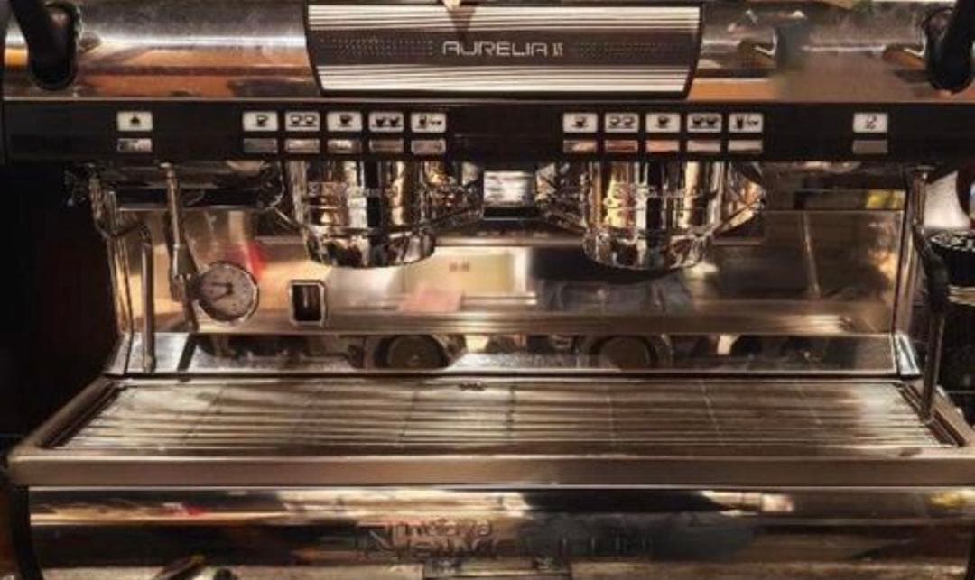 Nuova Simonelli「Aurelia II」エスプレッソマシン