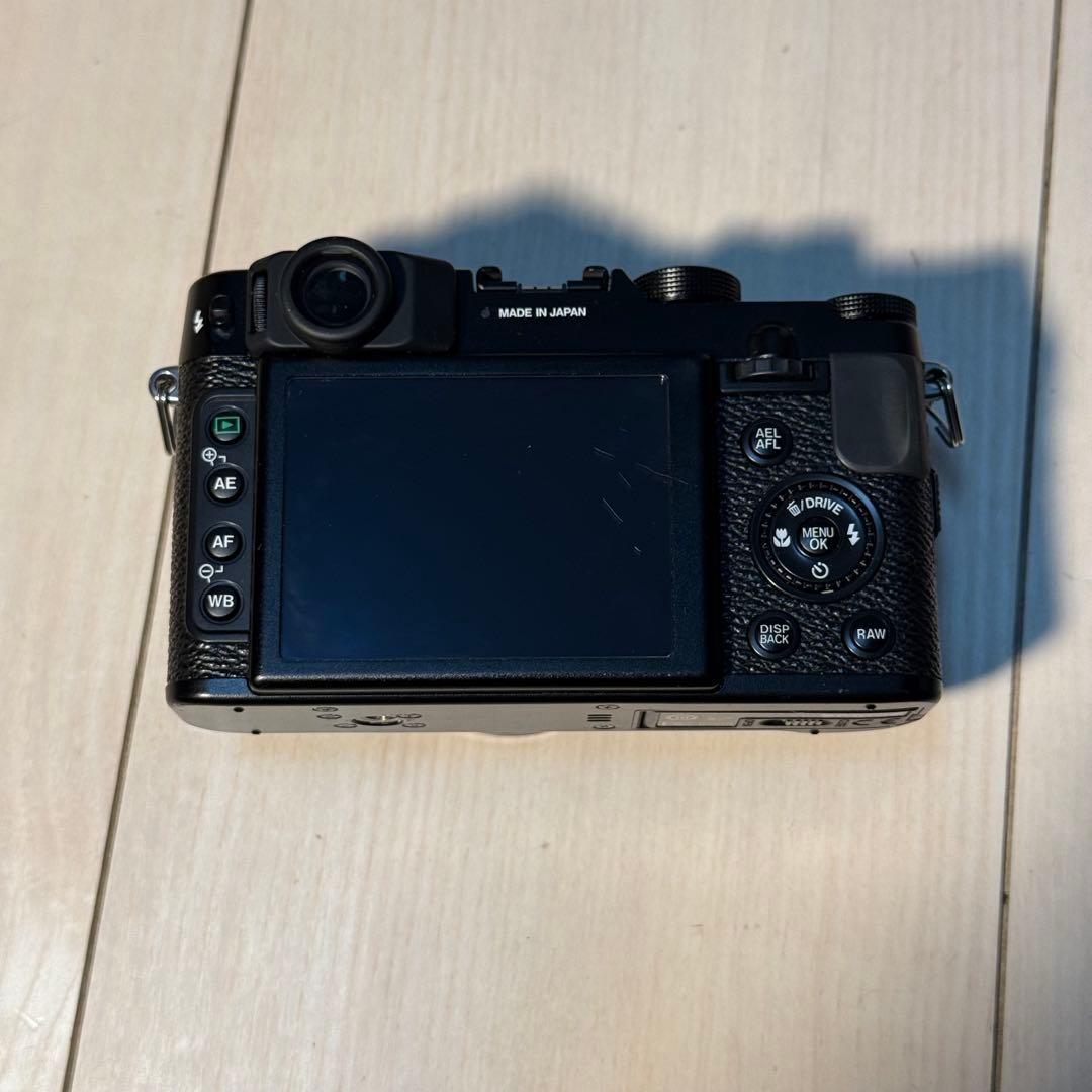 FUJIFILM X10 デジタルカメラ　 動作確認済み