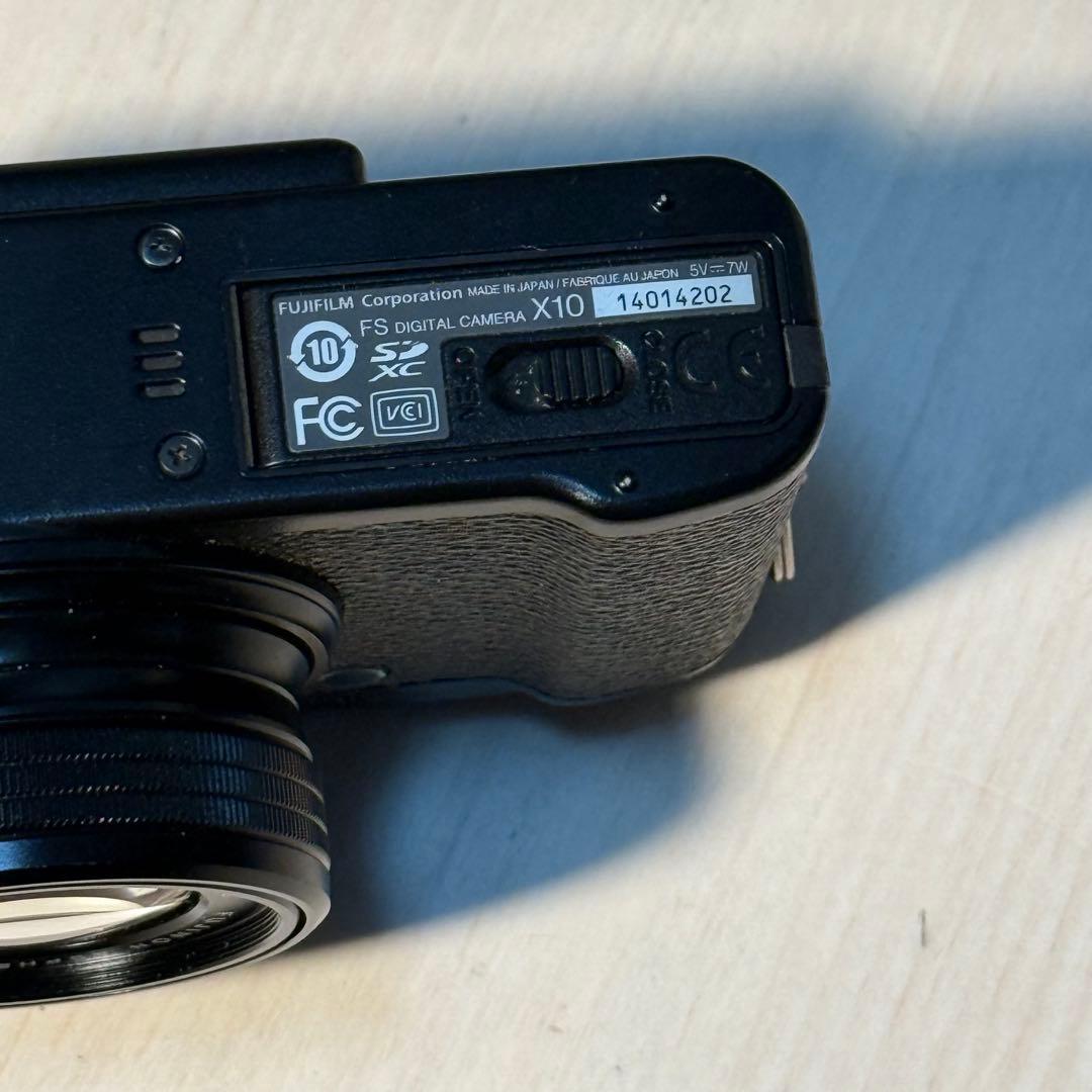 FUJIFILM X10 デジタルカメラ　 動作確認済み