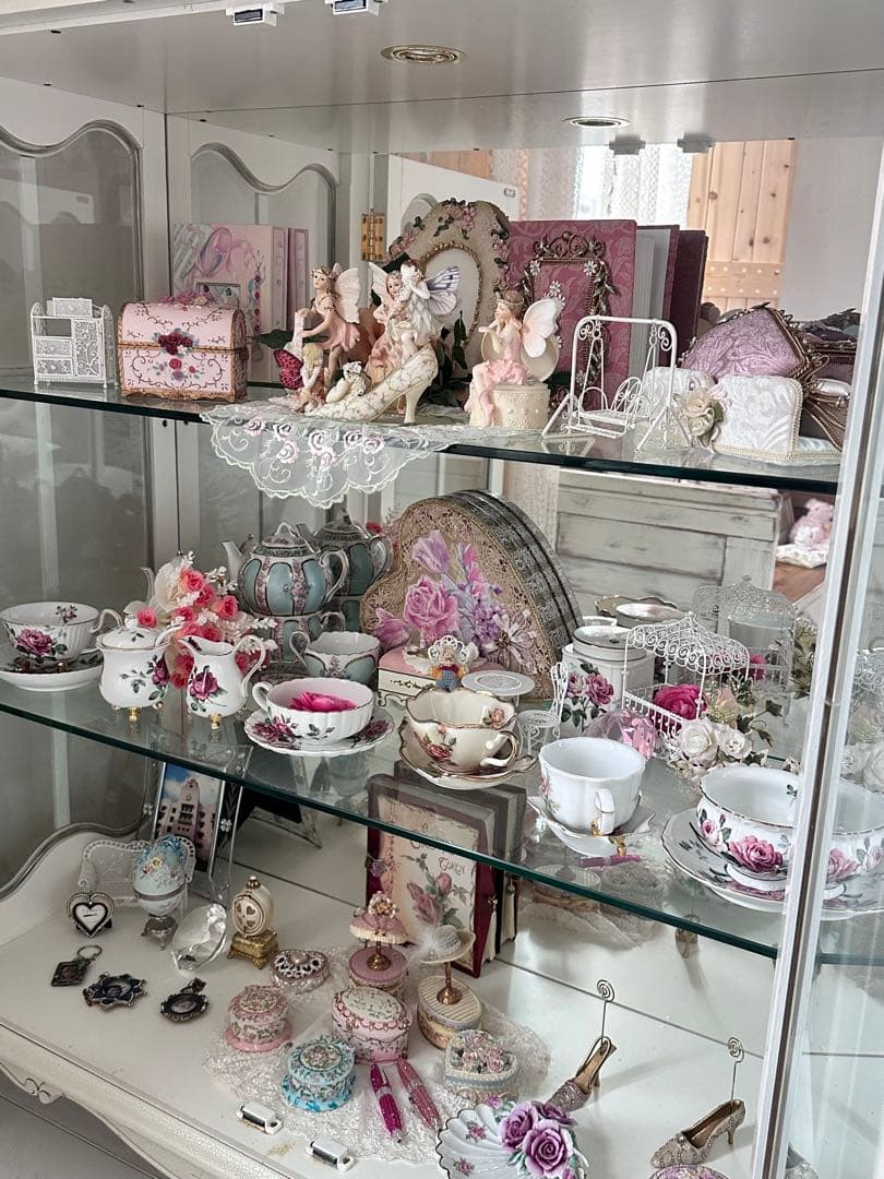 フローラ花柄ガラスキャビネット/ロココ調/お姫様白家具/クラック塗装