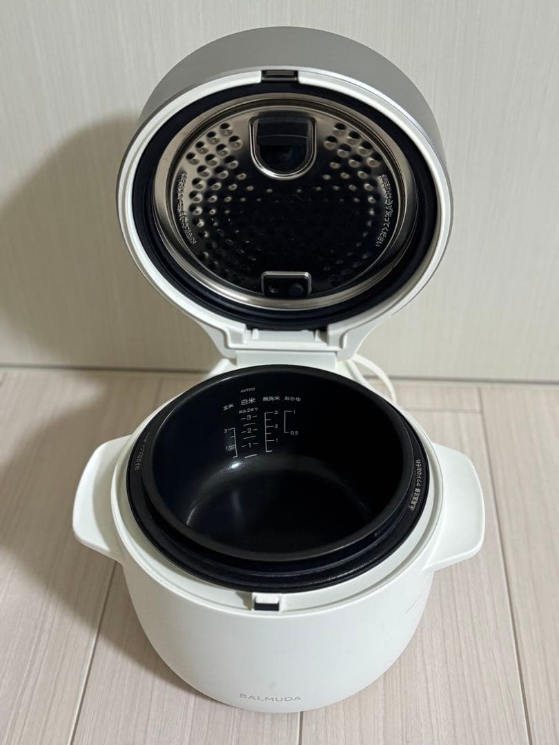 BALMUDA ホワイト炊飯器