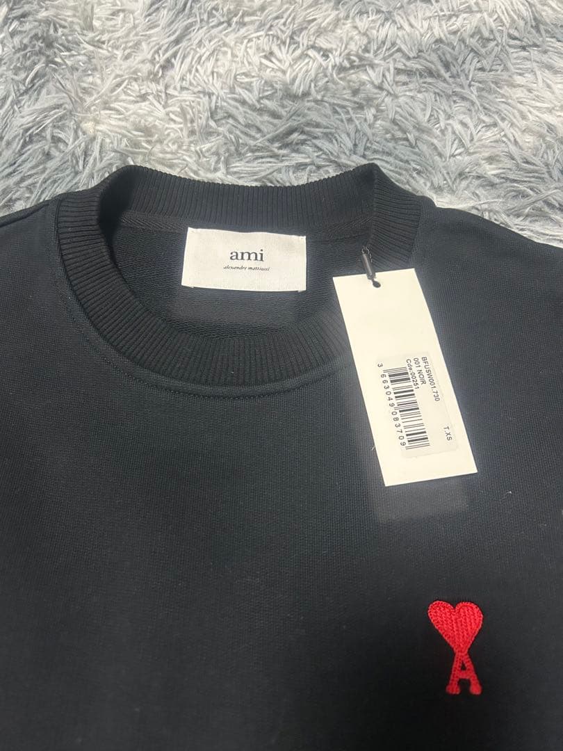 YYA_A　美品✨ami ブラック クルーネックスウェット