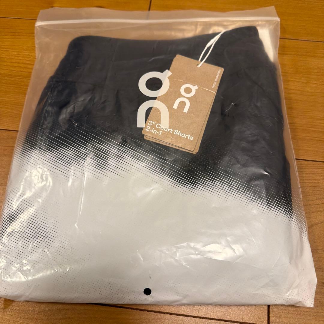 【新品】on テニスLサイズ コートショーツ イガ シフィオンテク 全豪オープン