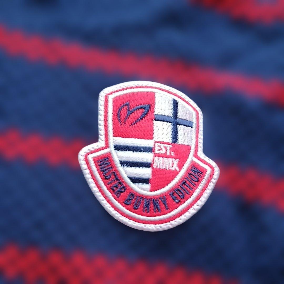 MASTER BUNNY EDITION ストライプニットパーカー