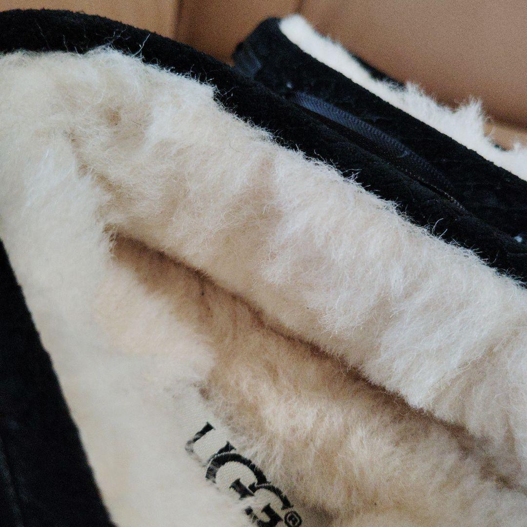 UGG W DAKOTA EXOTIC SCALES ブラック 6.5