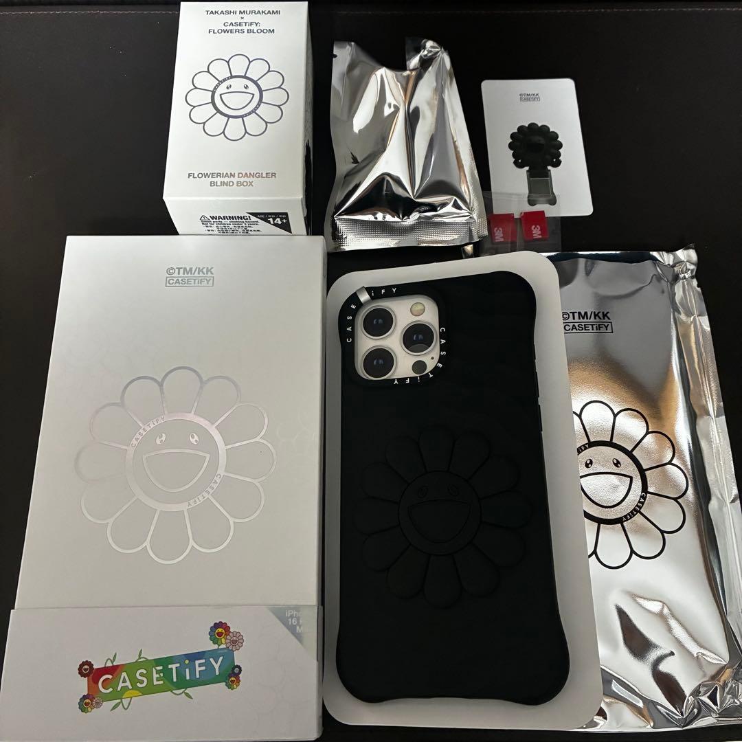 【村上隆 x CASETiFY】FLOWERS BLOOM フィギア BLACK