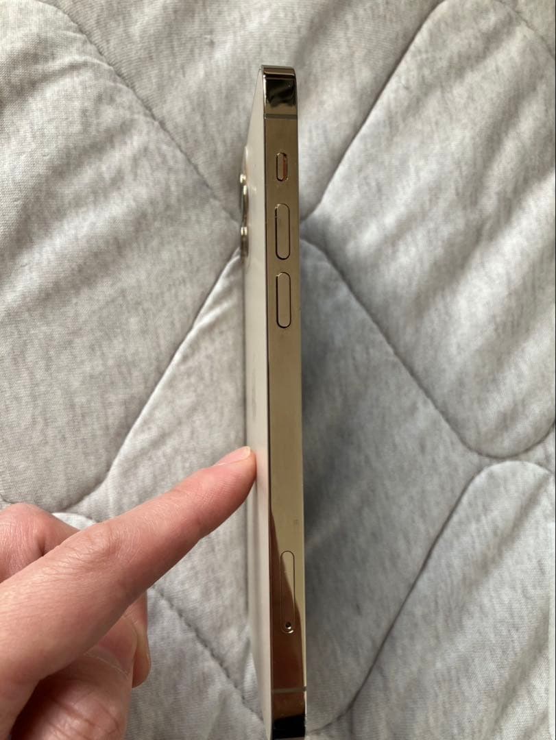 Apple iPhone 12 Pro ゴールド　本体