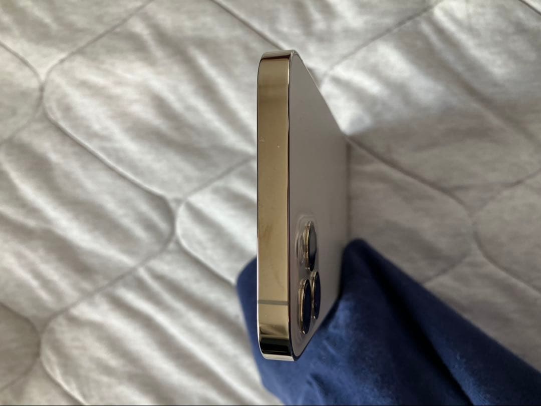 Apple iPhone 12 Pro ゴールド　本体