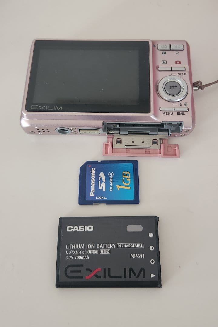 CASIO EXILIM EX-Z77 デジタルカメラ　かわいいポーチつき