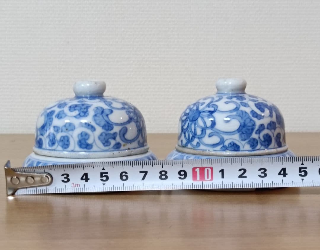 伊万里焼染付唐草文碍子 2個　ローゼット　がいし　アンティーク