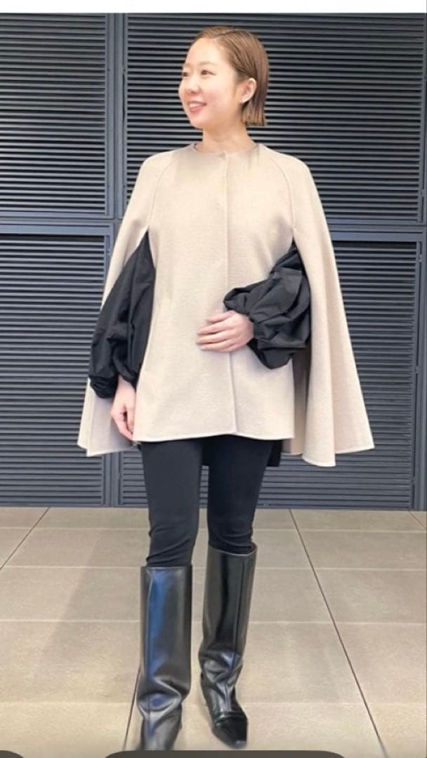 新品タグ付　LE PHIL ルフィル　ライトリバーケープ　定価¥69300