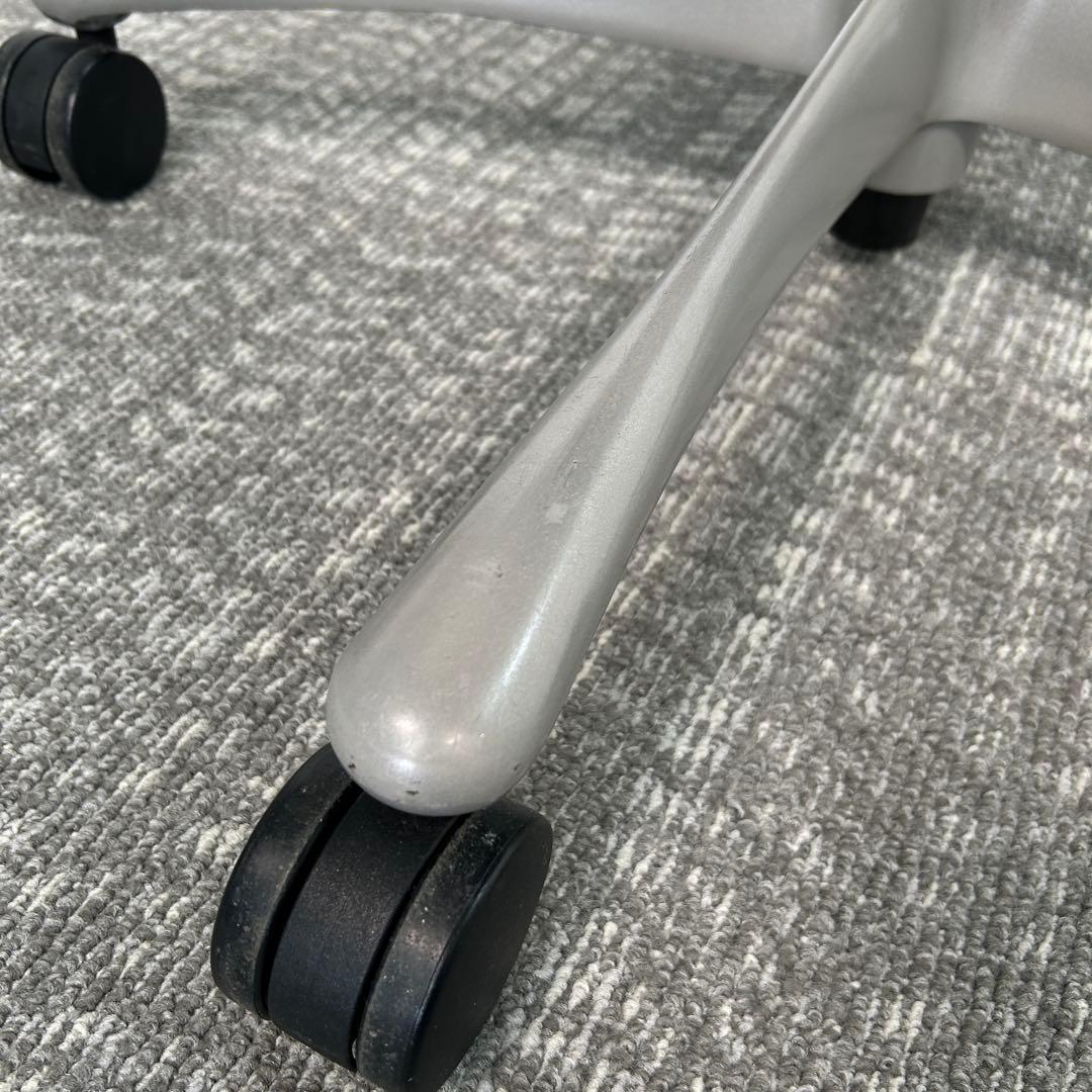 M. エンボディチェア ハーマンミラー ホワイト Embody オレンジ