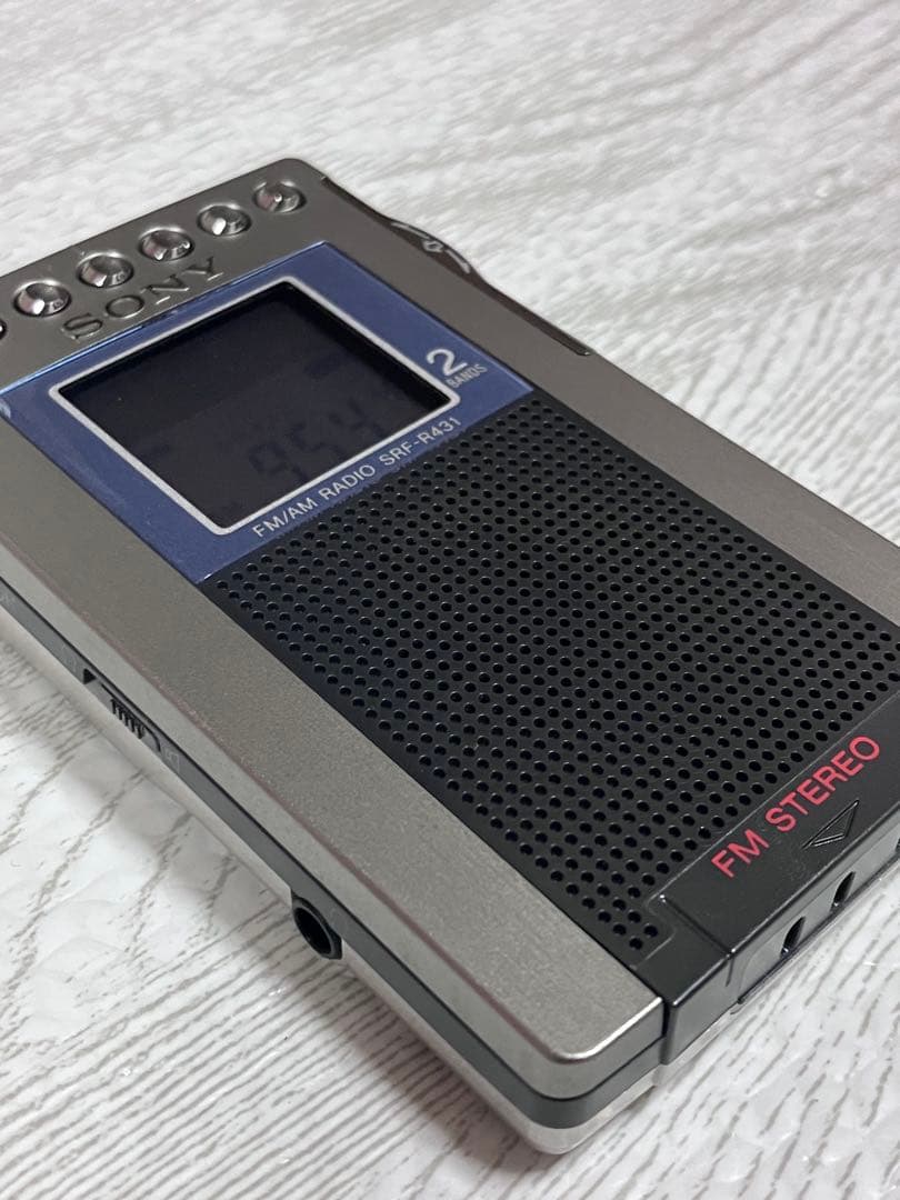 ✨極美品✨SONY のFMステレオ/AMポケッタブルラジオ SRF-R431。