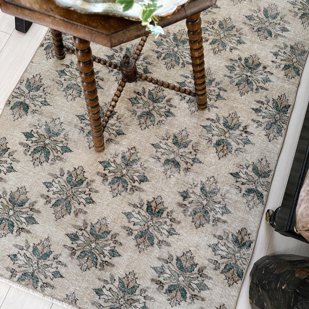 トルコ ヴィンテージラグ A116 ベージュ セージグリーン ダークグリーン