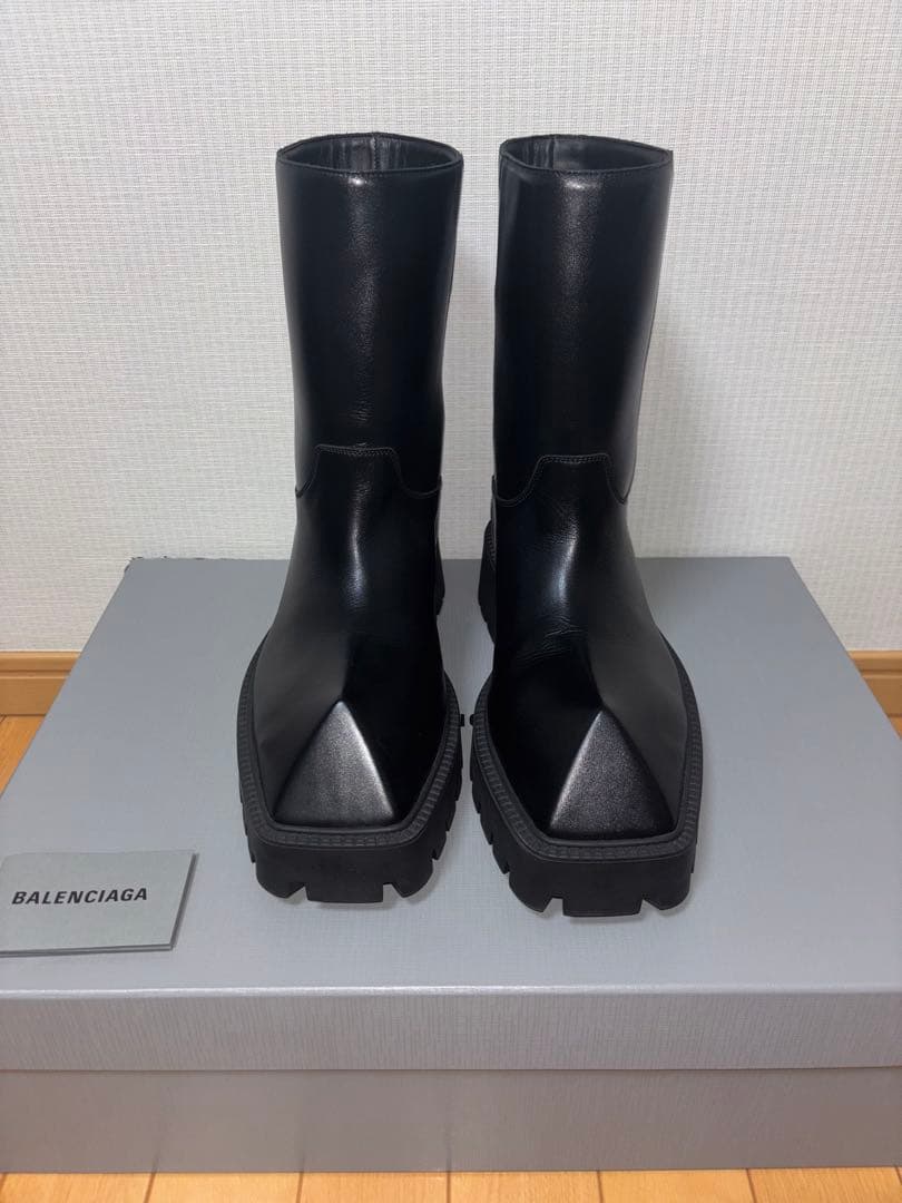 靴 BALENCIAGA Rhino Boots