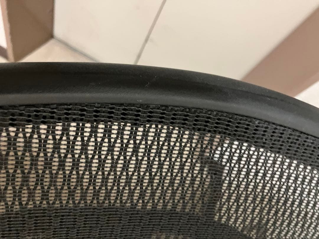 エンジョイ Ergohumanエルゴヒューマン 肘付きオフィスチェア