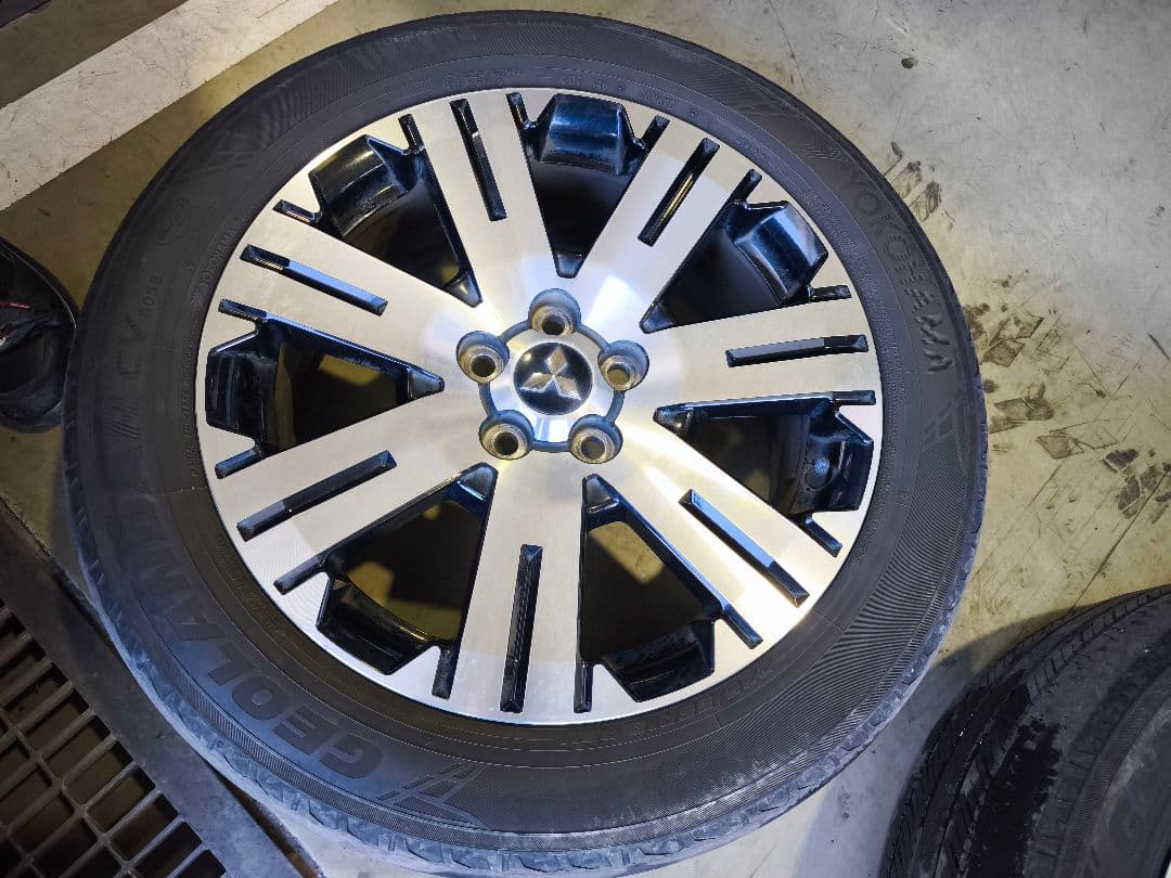 【送料込】タイヤホイールセット4本 225/55R18 98V デリカD5