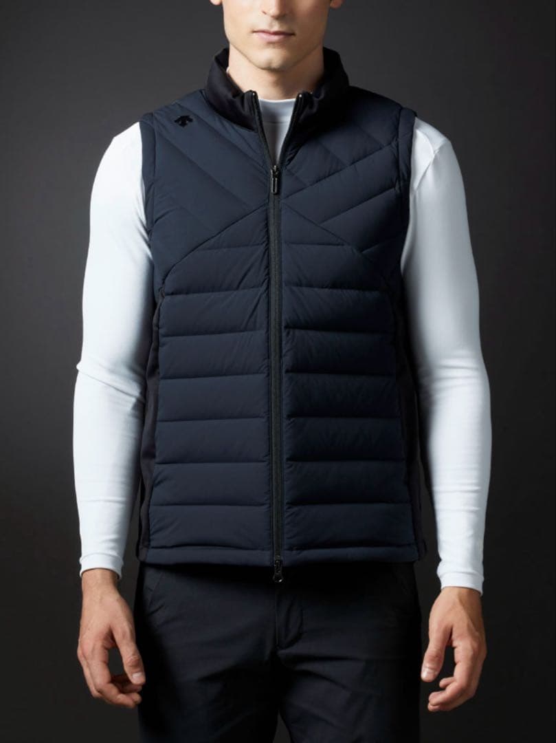 【極美品】デサントゴルフ ブラックダウンベスト・キルティングデザイン　M