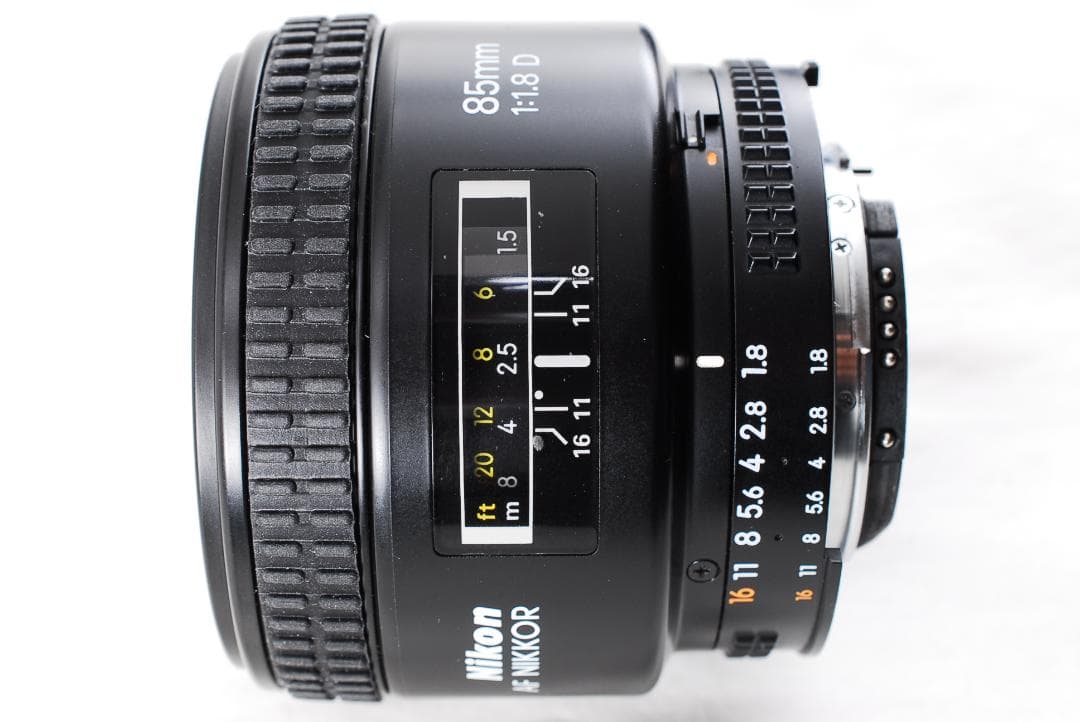 ニコン Nikon AF Nikkor 85mm F1.8D Lens