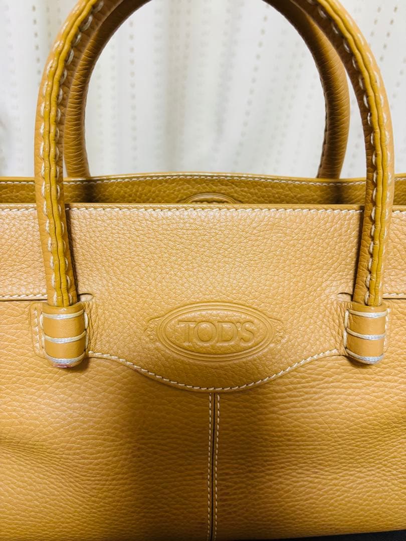 TOD'S　トッズ　レザーハンドバッグ　ベージュ　保存袋　カード　ハンドバッグ