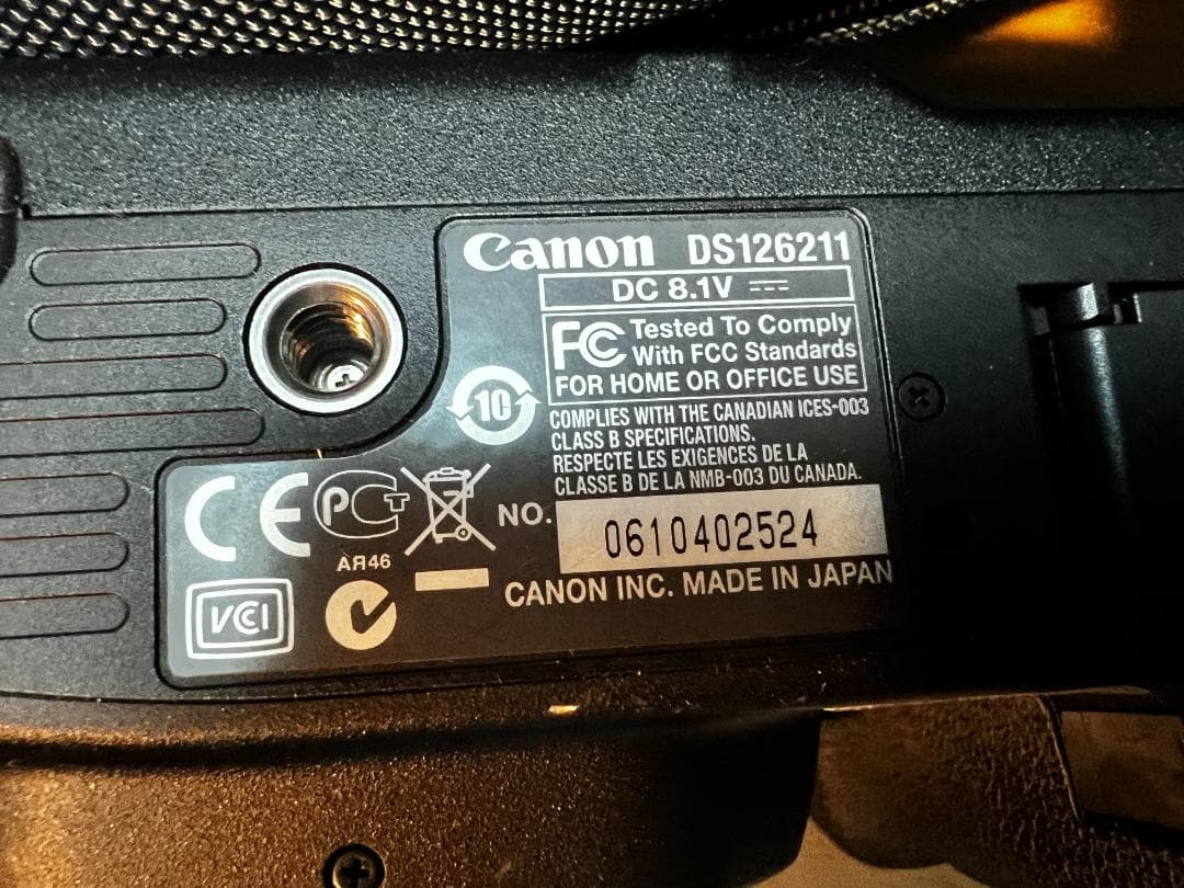 コ*ト様 canon デジタル一眼 EOS 50D 本体・望遠レンズ・バッテリー