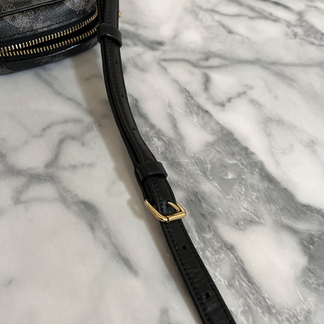 COACH ブラック ショルダーバッグ　コーチ