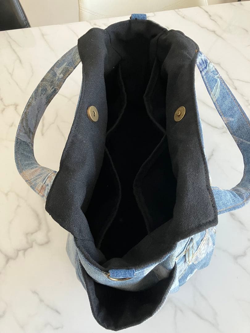 915 あつこ　大きめ花柄デニムリメイクバック　ハンドメイド2点