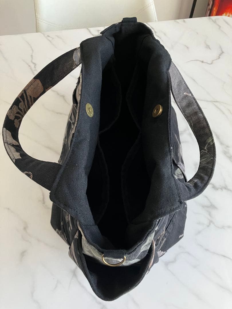 915 あつこ　大きめ花柄デニムリメイクバック　ハンドメイド2点