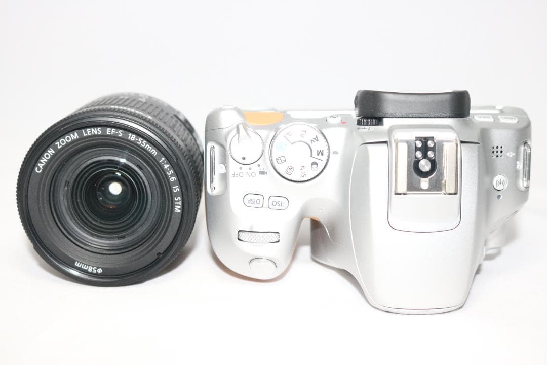 人気機種⭐希少シルバー おしゃれ⭐Canon Kiss X9 ⭐ 一眼レフ