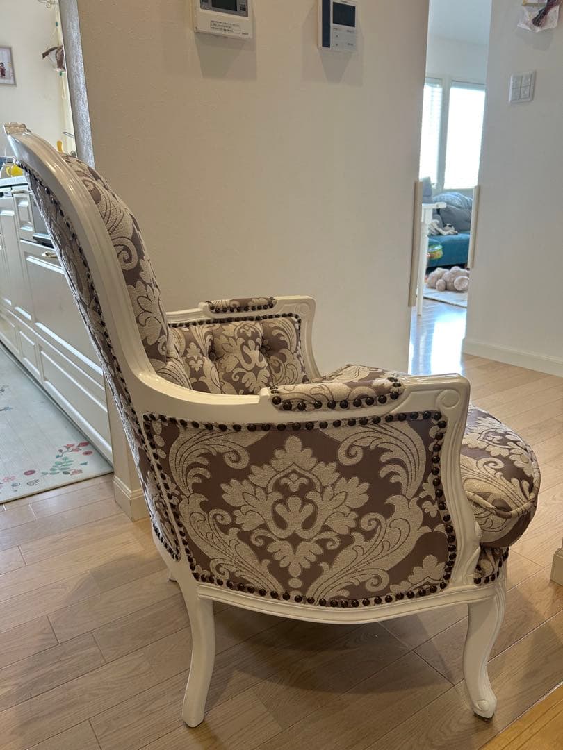 【値下げ】ロココ調　1人用ソファー　アンティーク　ピンクダマスク　椅子　北欧風