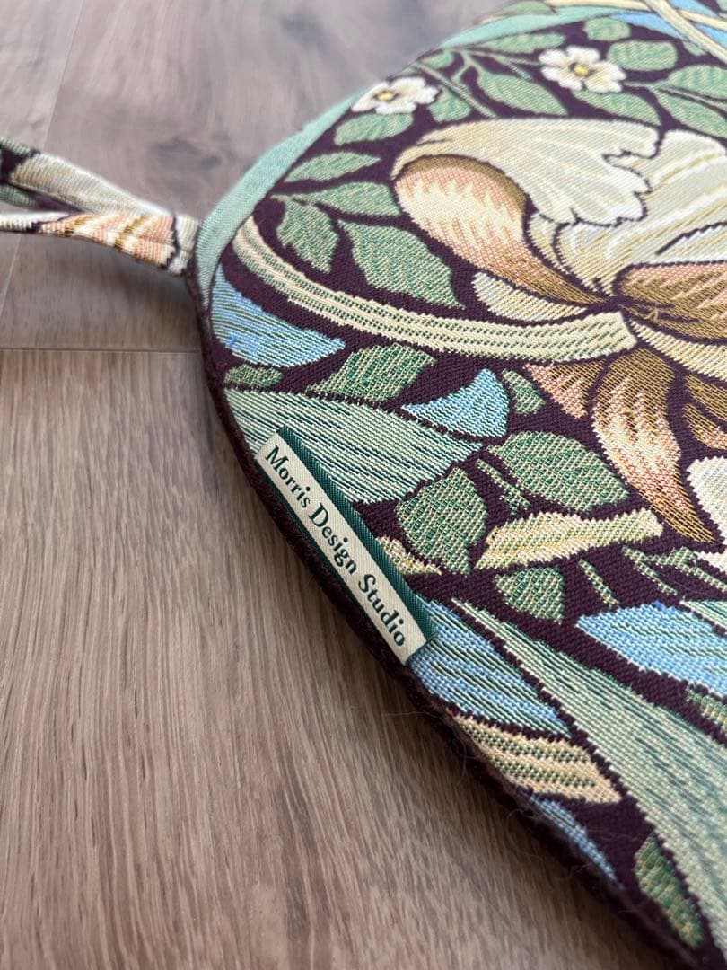 ウィリアムモリス　シートクッション ピンパーネル』 45×43 花柄