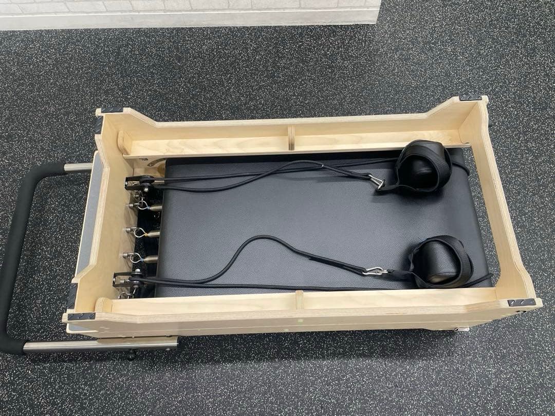 モーションケアピラティス折りたたみリフォーマー