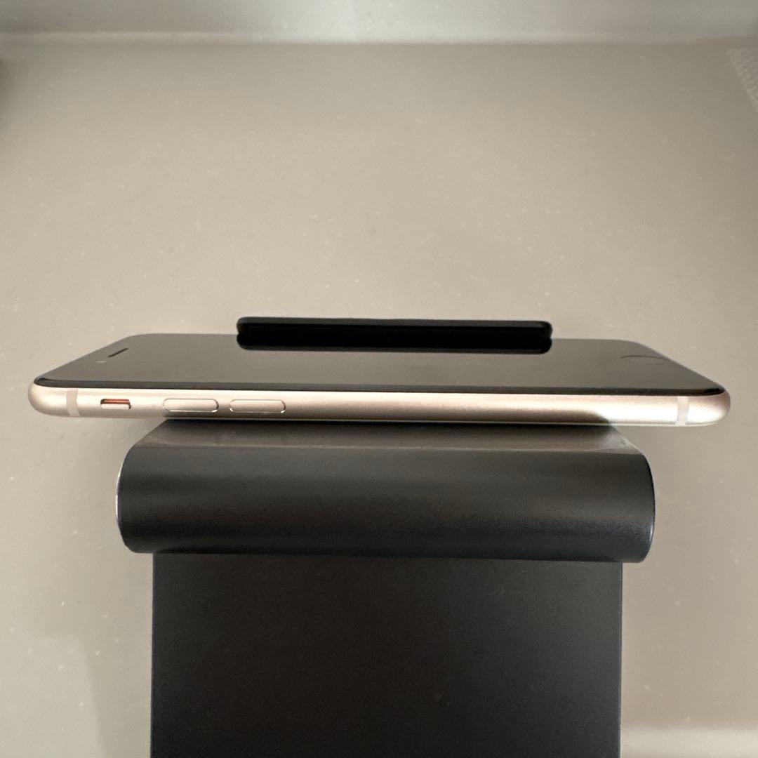 iPhone SE (第3世代)ホワイト64GB 箱・ケーブル付き　SIMフリー
