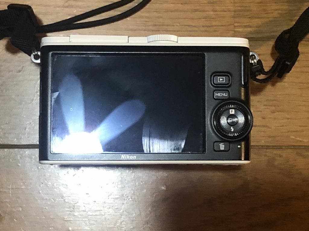 Nikon 1 J3 ホワイト 本体 付属品あり