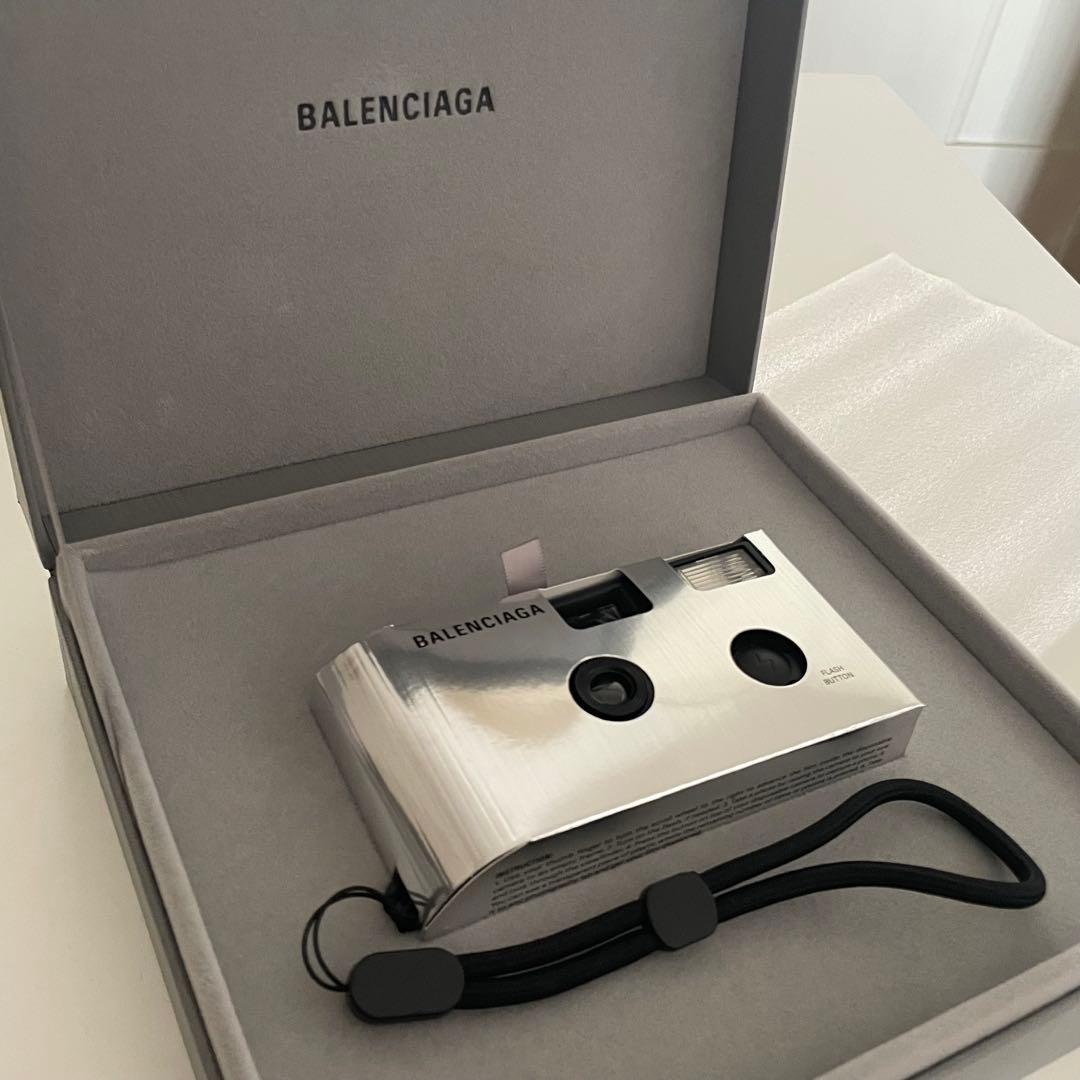 BALENCIAGA フィルムカメラ 2025年 ギフト