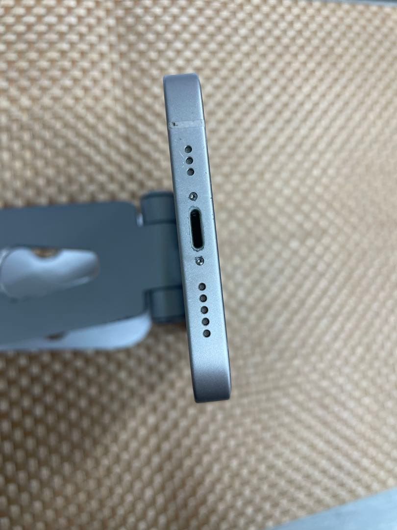 iPhone 13 128 GB スターライトSIMフリー【6784】