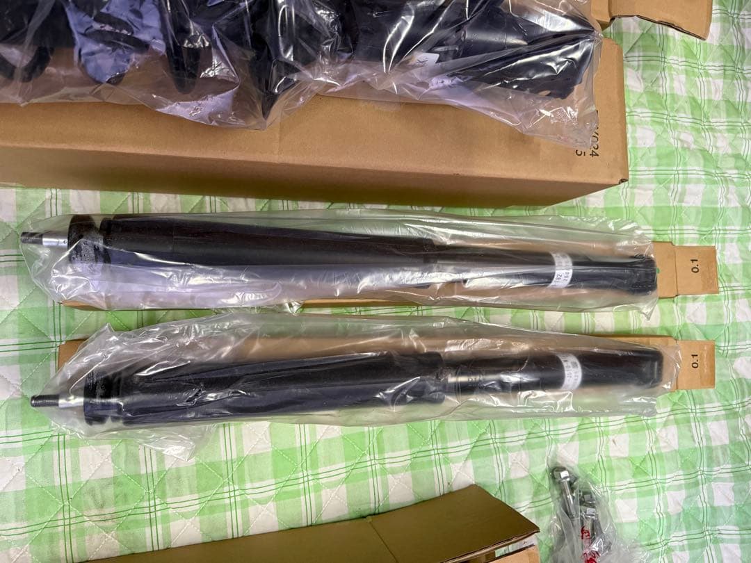 ホンダ　N-ONE RS（MT） 純正のJG3サスペンション一式 926km使用