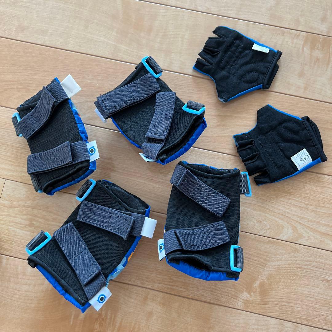 ストライダー　クラシック12 オリジナルリュック　膝と肘プロテクター手袋　セット