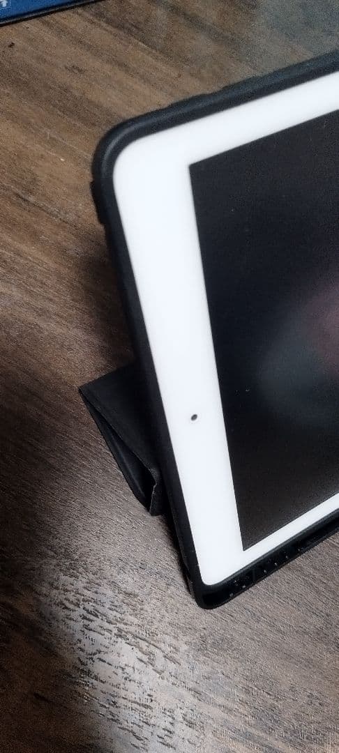 Apple iPad　第6世代　32GB シルバー ケース付き