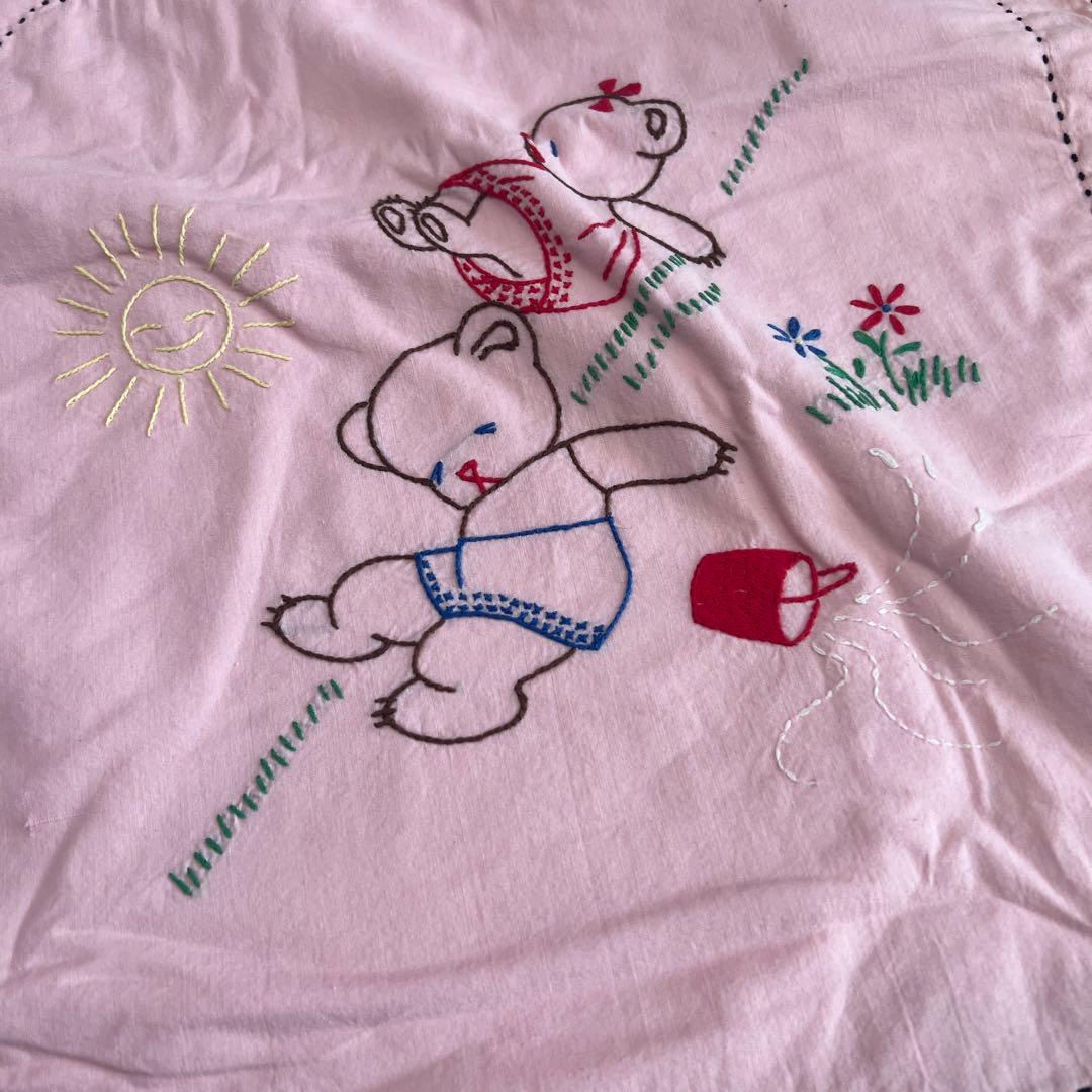 アンティークキルト✴︎ベビーキルトベビー布団刺繍キルト