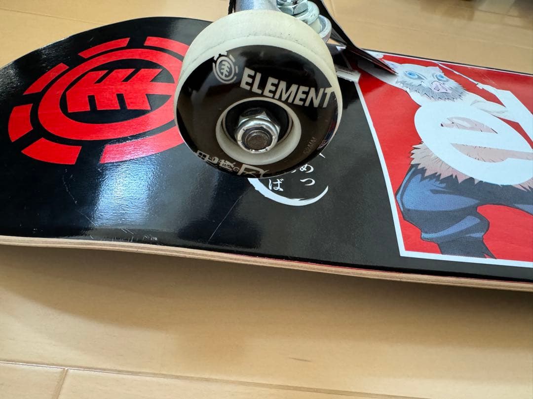 新品 鬼滅の刃 ELEMENT スケボー