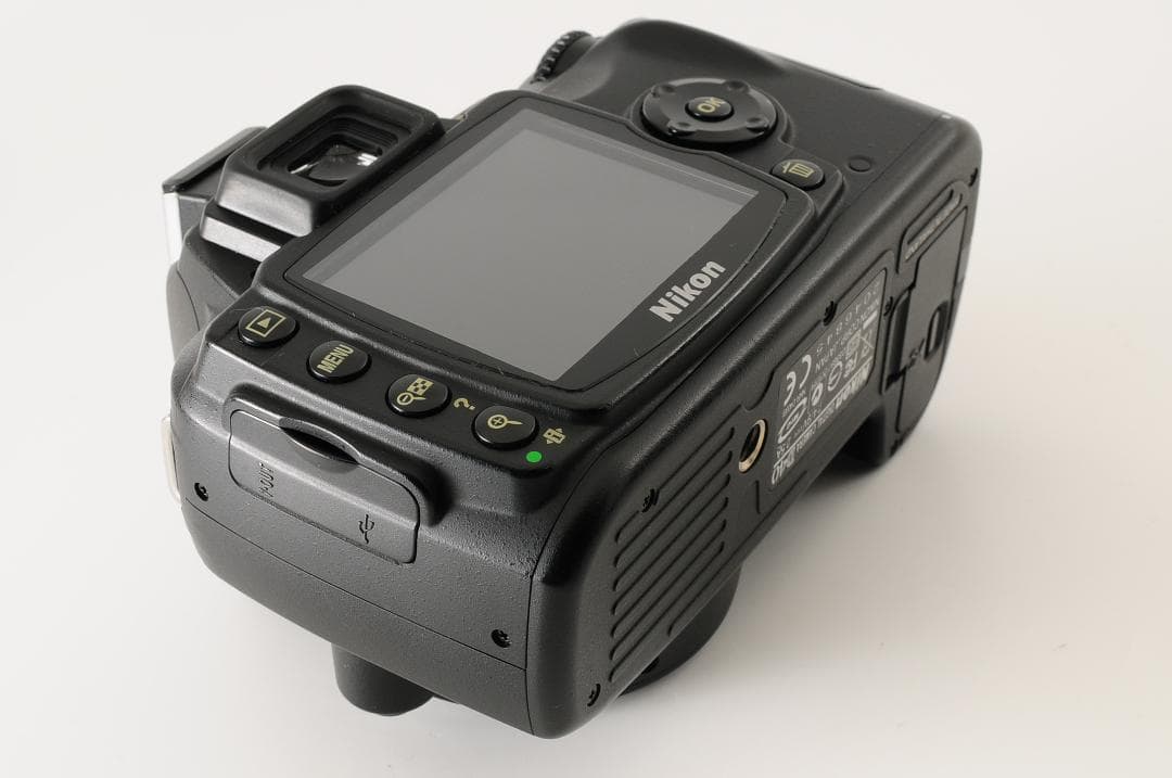 【ほぼ新品】 ニコン Nikon D40 ボディ シャッター回数 1900回