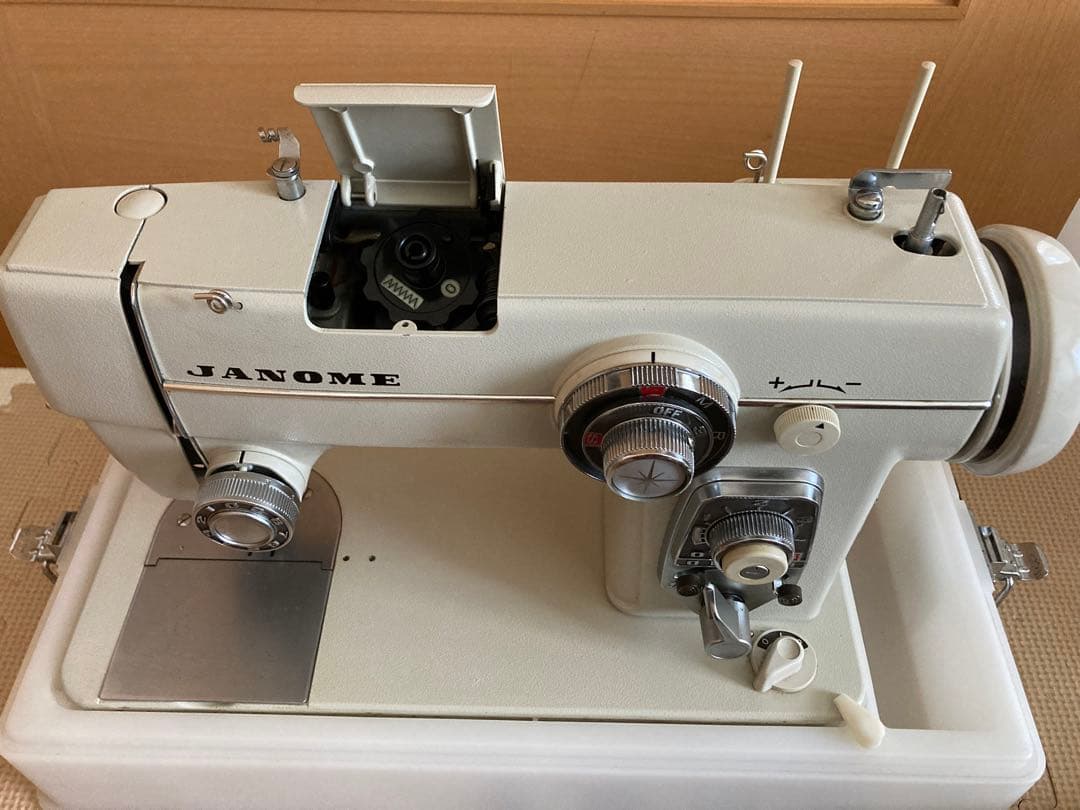 ジャノメミシン ダイヤルスーパー70 680型
