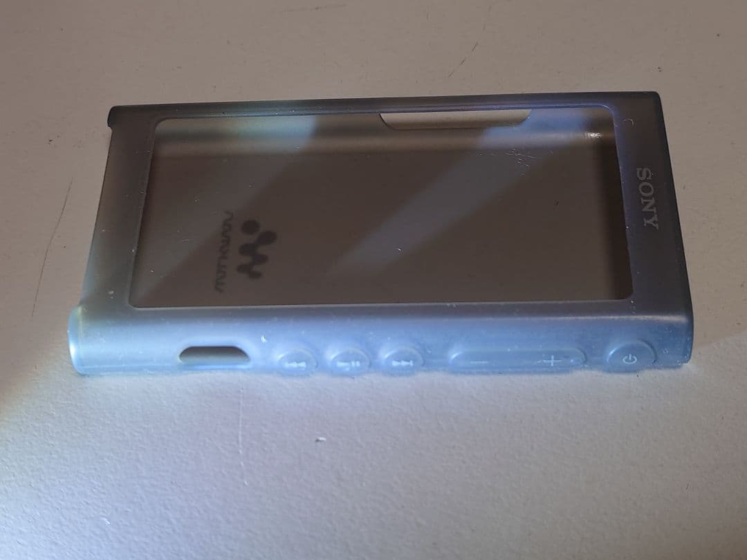 【美品】SONY ウォークマン NW-A55 16GB シリコンカバー付き