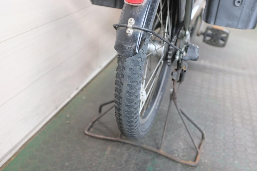 アッタス )ヤマハPAS　KISS 20インチ 3段8.7Ah　充電器無