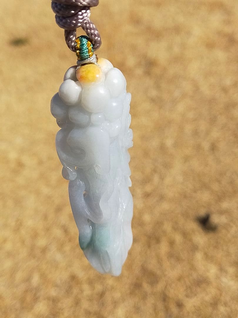 本翡翠彫刻人参如意　縁起物置き物コレクションジェイダイト