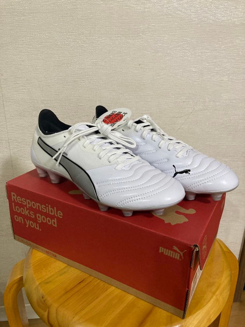 PUMA キング ミライ アルティメット 2 HG/AG ホワイト