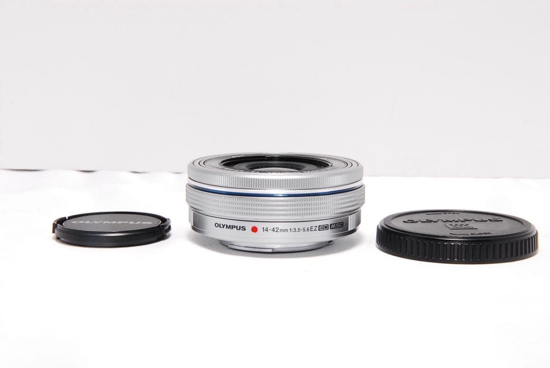 美品 OLYMPUS PEN E-PL8 レンズセット ホワイト S数 615回