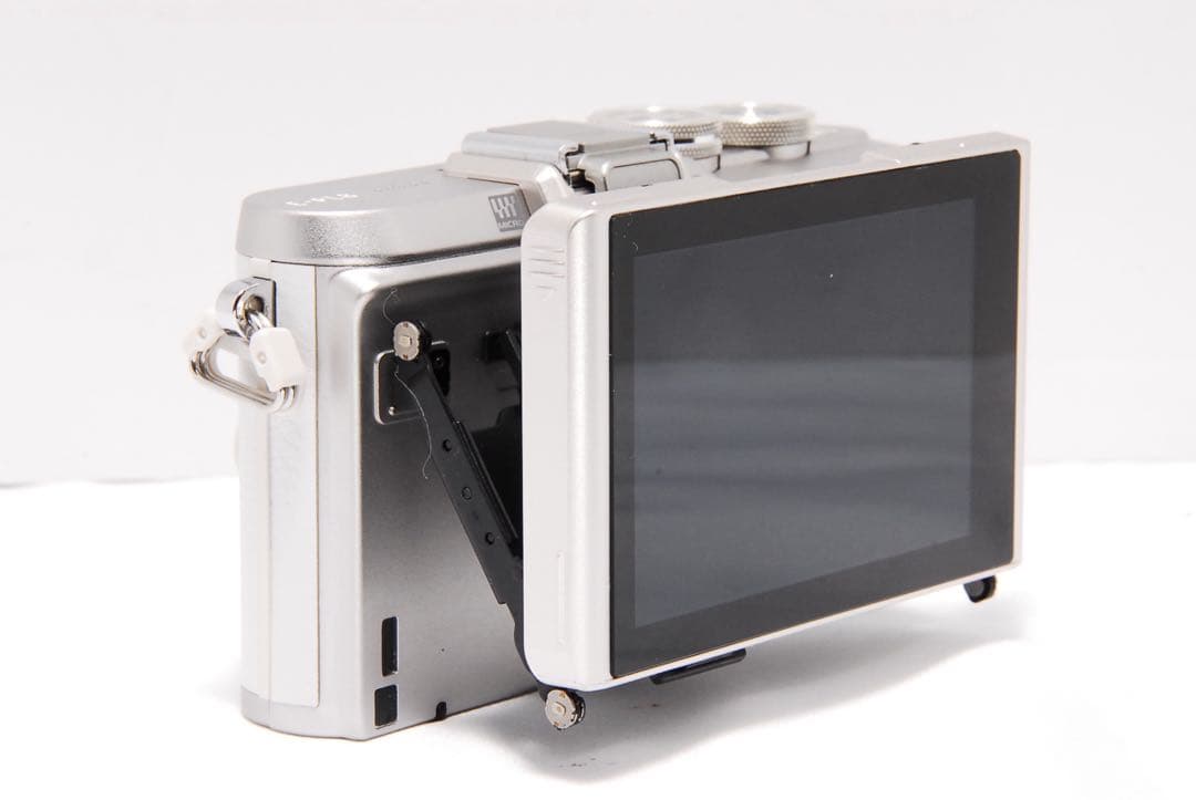 美品 OLYMPUS PEN E-PL8 レンズセット ホワイト S数 615回