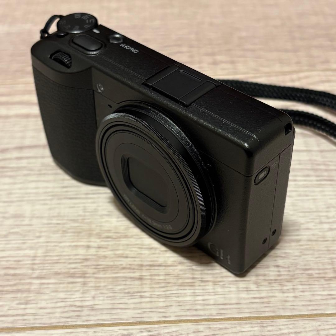 ★ショット数935回 RICOH GR III コンパクトデジタルカメラ